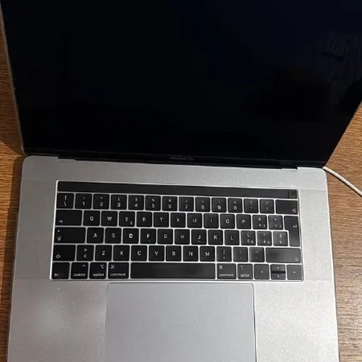 MacBook Pro 15,4 2019