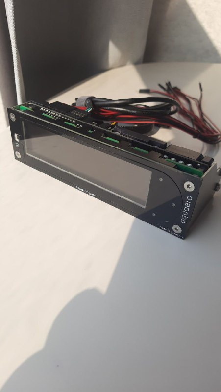 Контроллер Aquaero 6 PRO, радиатор, USB и PWM кабели