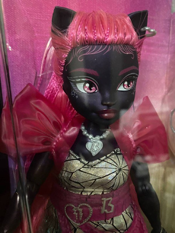 Кукла Monster High Кэтти Нуар базовая версия 3