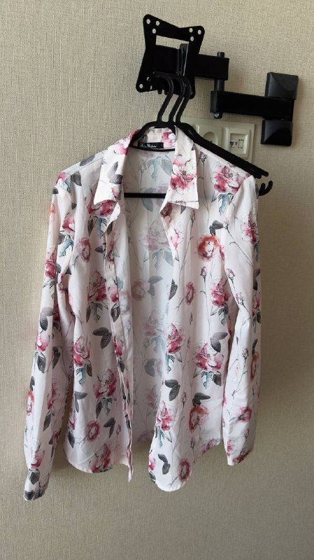 джинсы, брюки, костюм, рубашка размер S 9