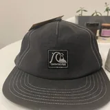 Кепки Quiksilver, Adidas, Dickies, бежевая, черная 1