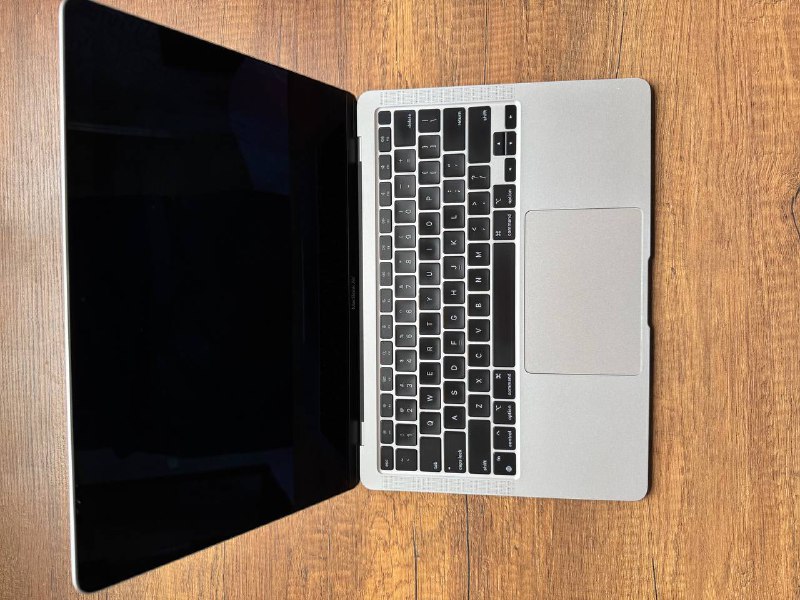 MacBook Air M1 (8GB/256GB), iPhone 15 Pro Max cases 3
