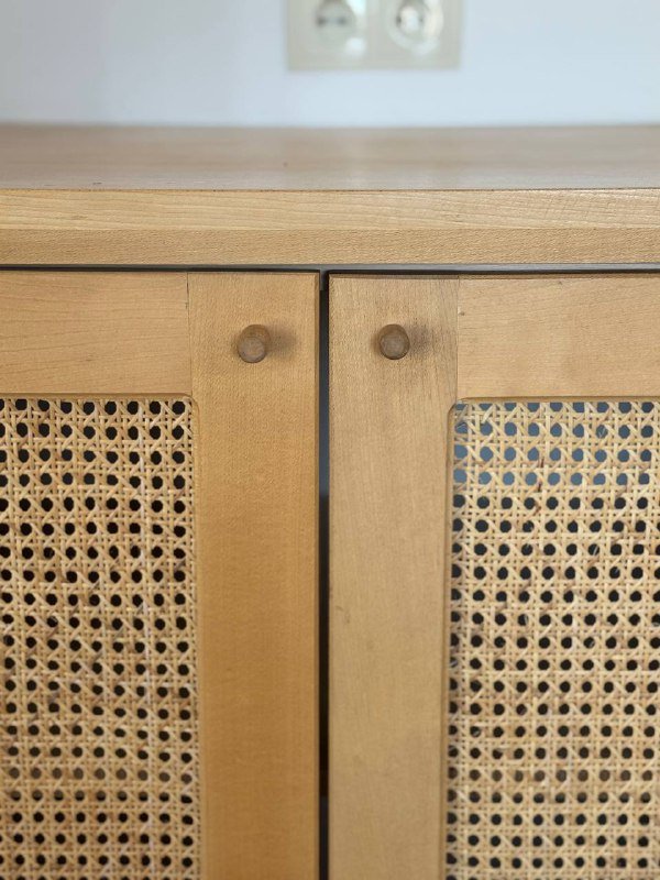 Деревянный шкаф 4