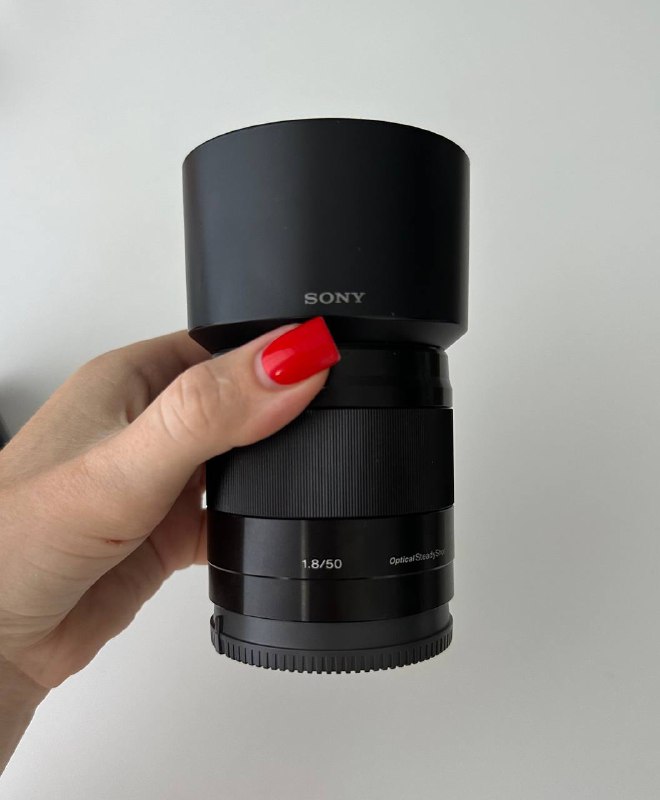 Камера Sony ZV-E10, объектив Sony 1.8/50mm 4