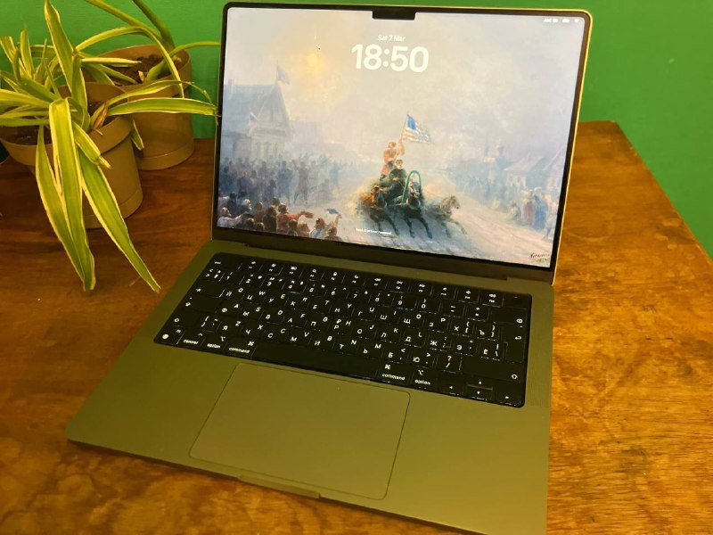 MacBook Pro M1 14-inch 32GB RAM 512GB SSD