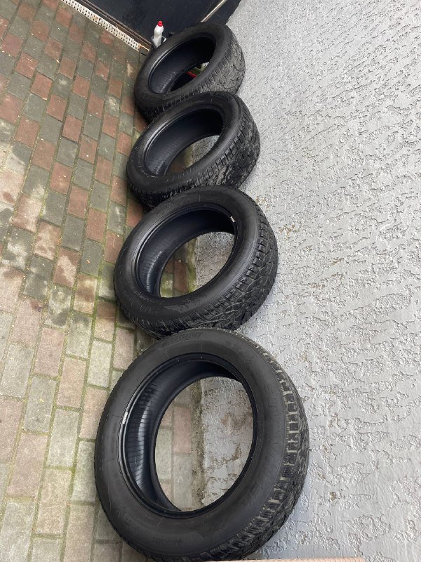 Комплект зимней резины 235-60 R18