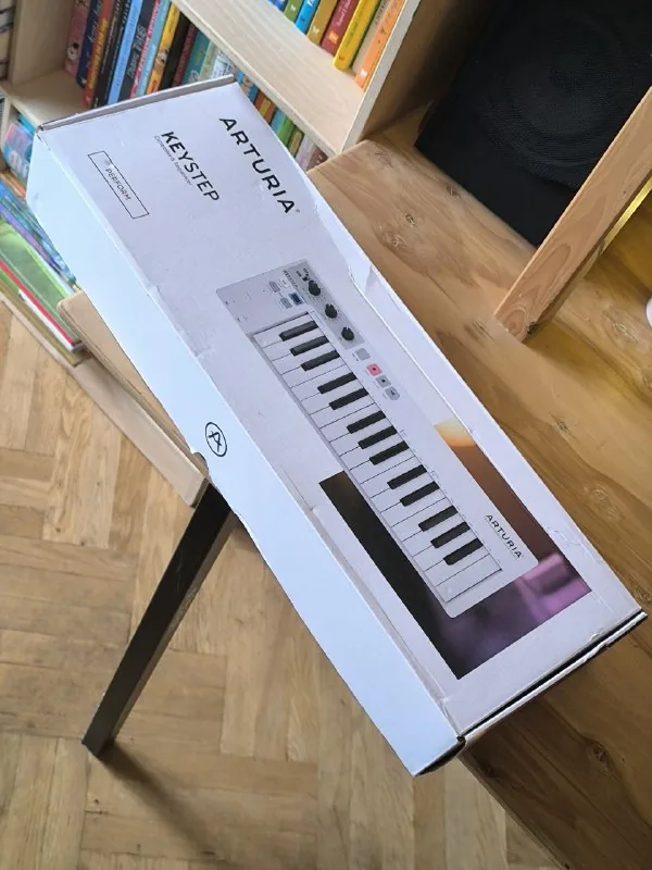 Миди-клавиатура Arturia KeyStep 1