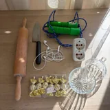 Силиконовый кейс AirPods, переходники, USB-светильник, наушники, соковыжималка 3