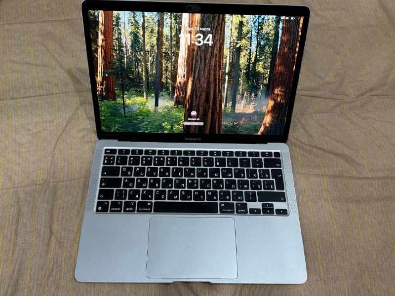 MacBook Air M1, 16GB RAM, 256GB SSD