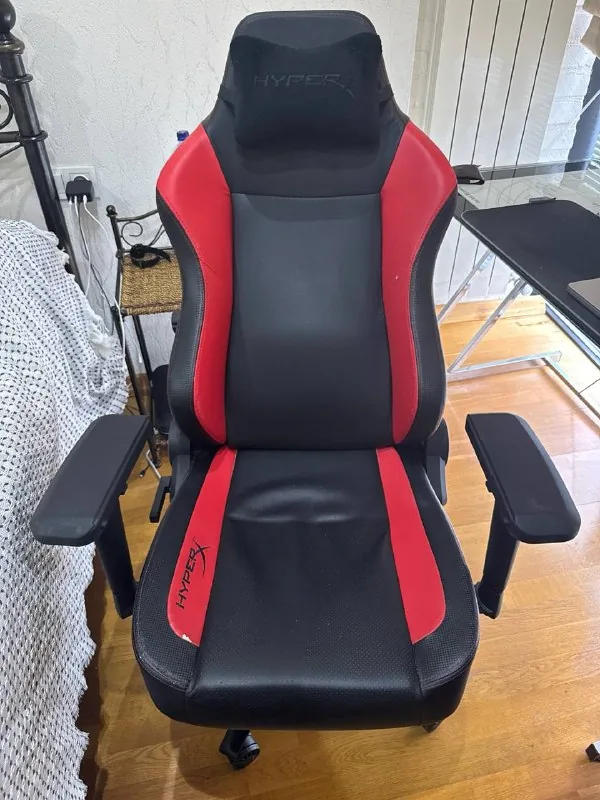 Геймерское кресло HyperX Ruby Black/Red