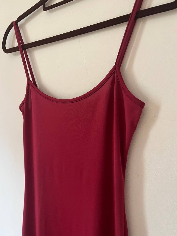 платье красное р-р s, новый черный купальник, спортивный купальник, резиновые тапочки, боди, белое платье, винтажная джинсовая юбка 2