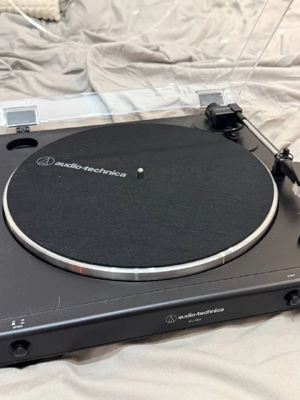 Audio-Technica AT-LP60X виниловый проигрыватель 1