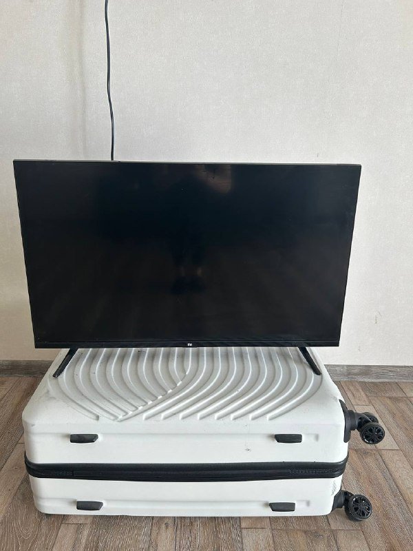 Телевизор Mi TV, Пылесос Deerma, Духовка, Столик