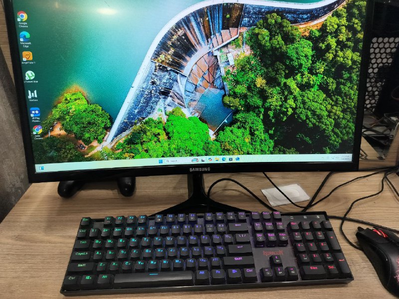 Компьютер с мышкой, клавиатурой и монитором Samsung 27 дюймов