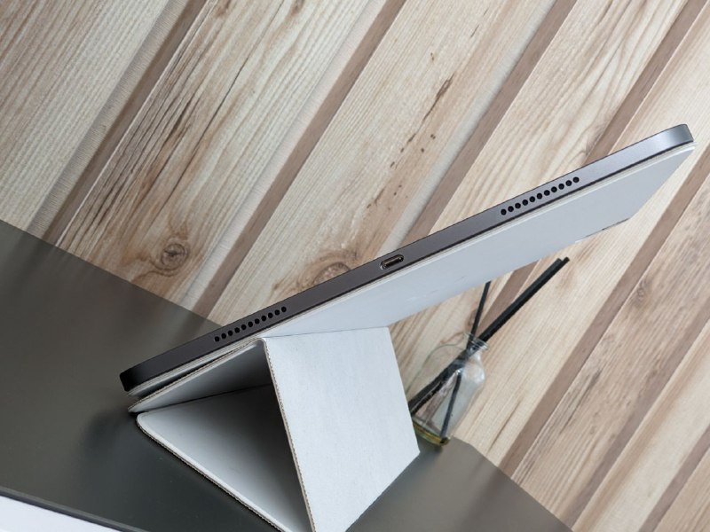 iPad Pro 12.9 M1 256GB Space Gray for sale or trade 3