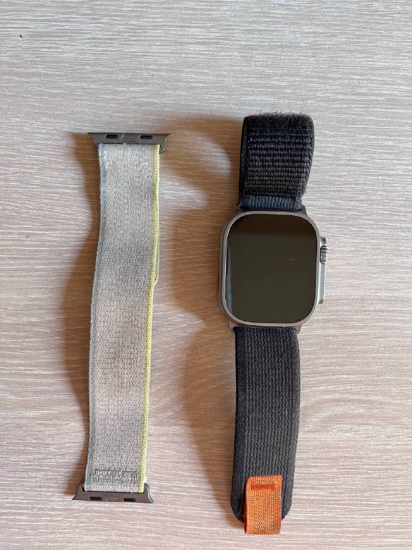 Apple Watch Ultra, запасной ремешок, зарядный кабель