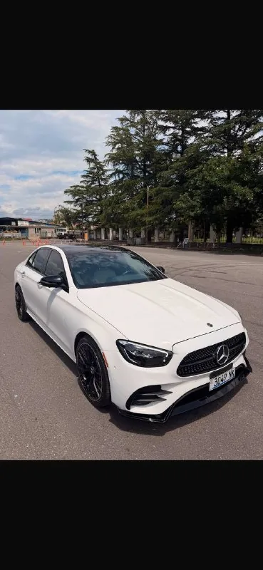 Mercedes-Benz E450 4MATIC 1