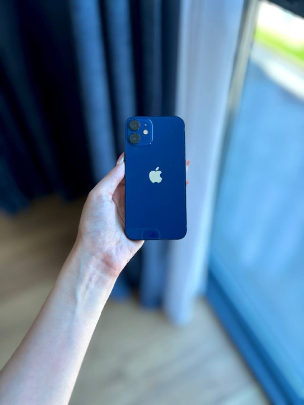 iPhone 12 mini, AirPods Pro 2, MacBook Air, Электросамокат Ninebot