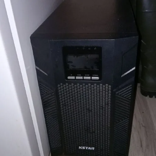 Онлайн-ИБП KSTAR 1800W с аккумуляторами Leoch 12V 100Ah