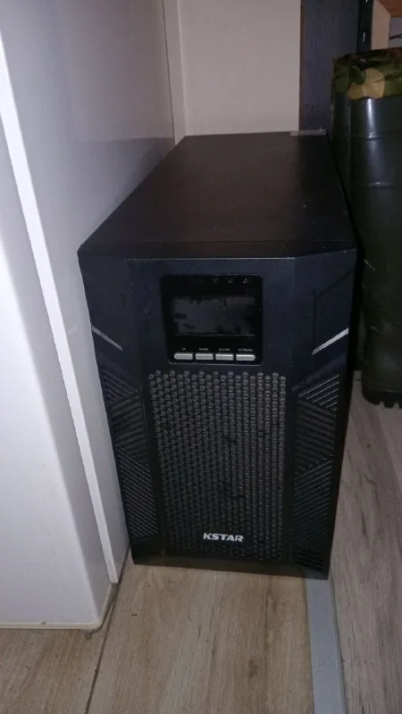 Онлайн-ИБП KSTAR 1800W с аккумуляторами Leoch 12V 100Ah 1