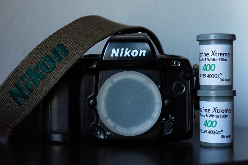 Nikon N90s film camera