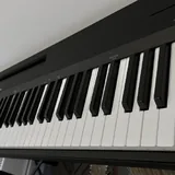 Цифровое пианино Yamaha P-145 2