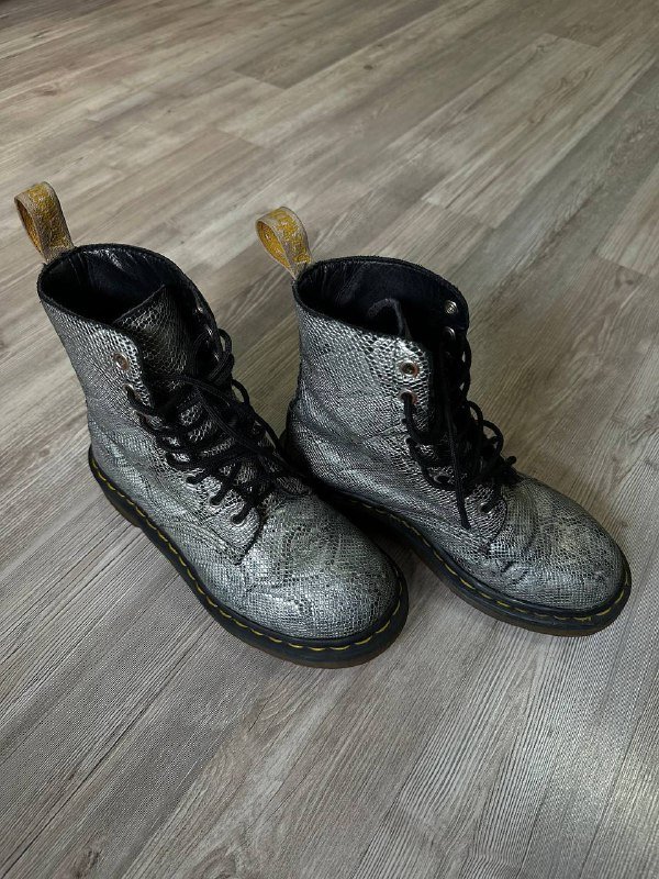 Ботинки Dr. Martens Pascal MET Vegan серебристые змеиные 36 4