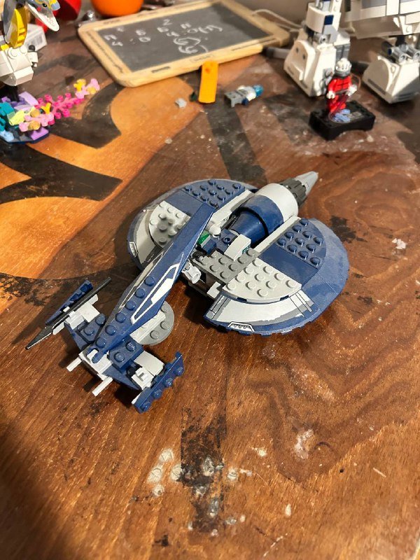 Коллекционный лего с постройками и минифигурками 9