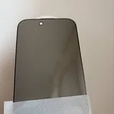 Защитное стекло антишпион для iPhone 15 2