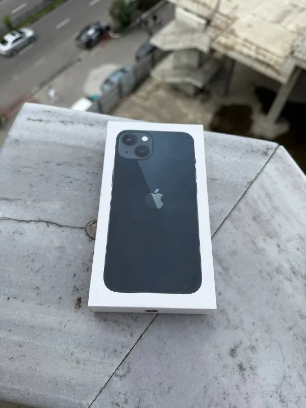 Apple iPhone 13 128GB Midnight 1