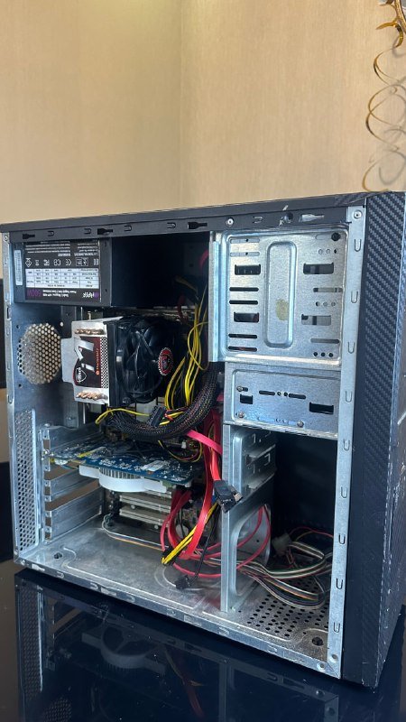 ПК на Xeon X5460, монитор, клавиатура, мышь