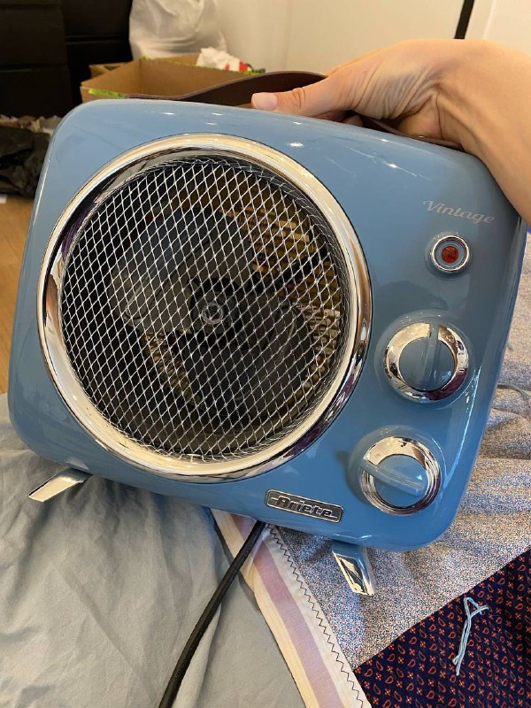 Скатерть из новогодней коллекции IKEA, тепловентилятор Ariete 7