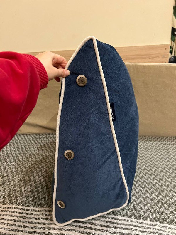 Подушка диванная со съемным подголовником 4