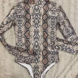 Гучи кофта, спортивная кофта, красная кружевная кофта, боди питон 6