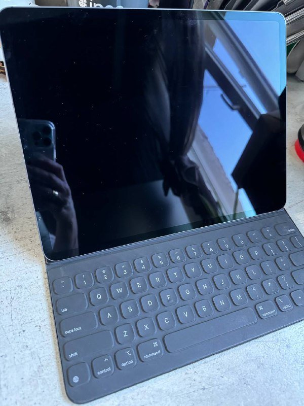 Ipad Pro 12.9 128GB, Magic Board 4