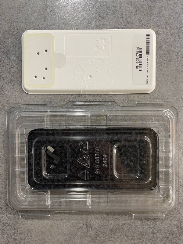 Оригинальный экран iPhone 12 mini с дефектом шлейфа 2