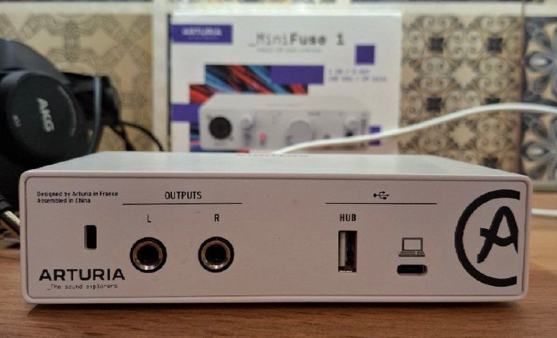 Arturia Minifuse 1 звуковая карта, AKG K52 наушники 2