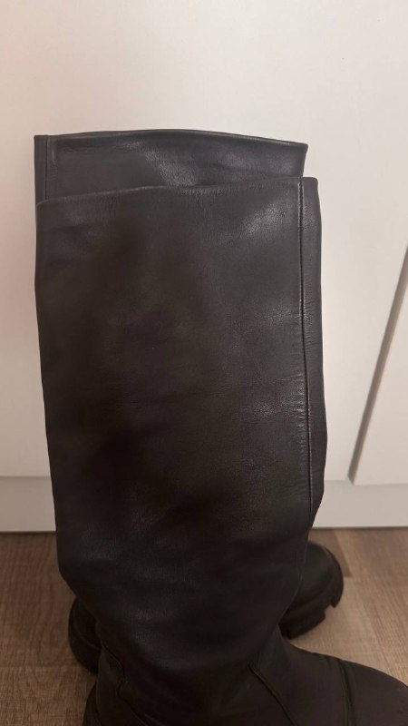 Кожаные сапоги, школьный рюкзак, брюки Uniqlo 2