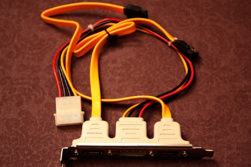 SATA кабель, e-SATA, USB 2.0, IEEE 1394, Кабель питания, COM RS-232 2