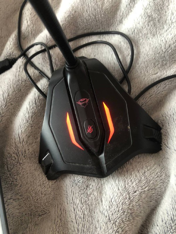 Рабочий микрофон 3