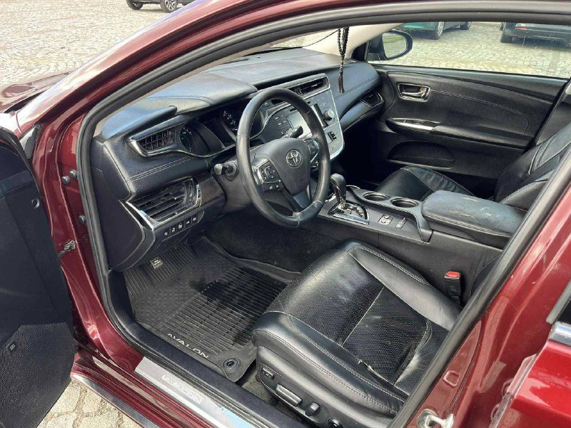 Toyota Avalon Hybrid 2016 Limited 7