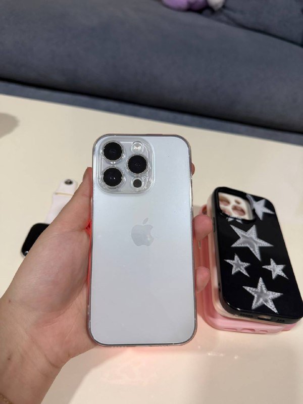 iPhone 14 Pro, Apple Watch 4