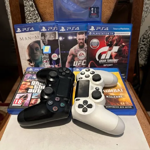 PS4, 7 игр, 2 джойстика