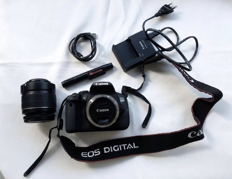Фотоаппарат Canon EOS 650D с объективом, аксессуарами 3