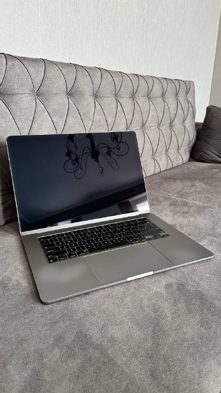 MacBook Air M2 15 8/256 2