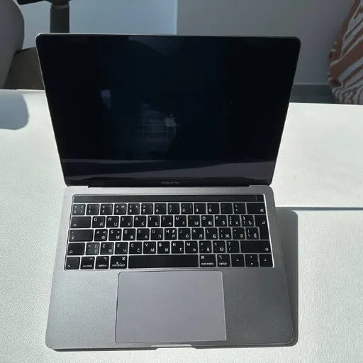 MacBook Pro 13 2019