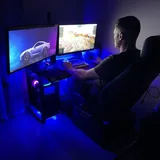 Игровой компьютер, два монитора, симрейсинг сетап 3