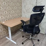 Computer chair and height-adjustable desk 3