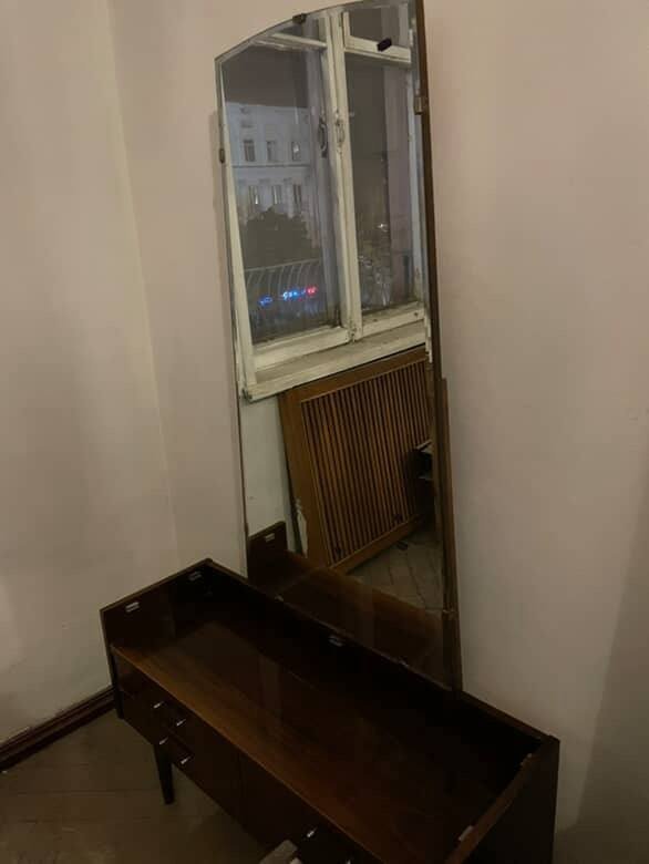 Шкаф, диван 5