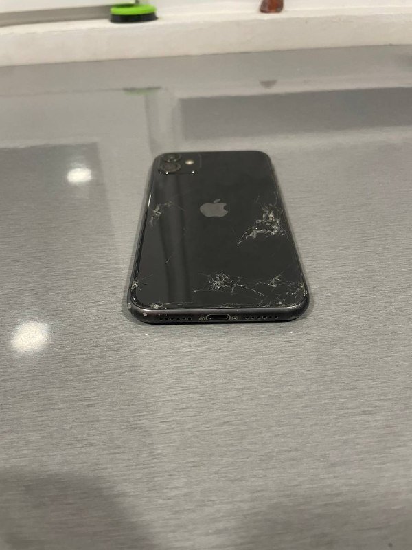 iPhone 11 3